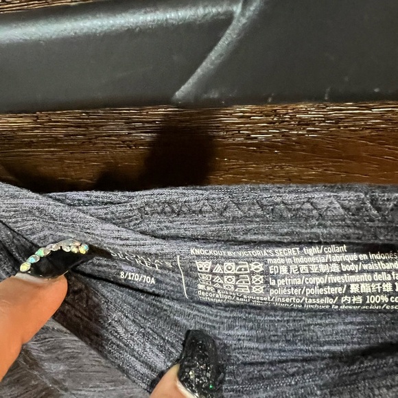 ๐๐VS SIZE 8โ - Picture 2 of 2